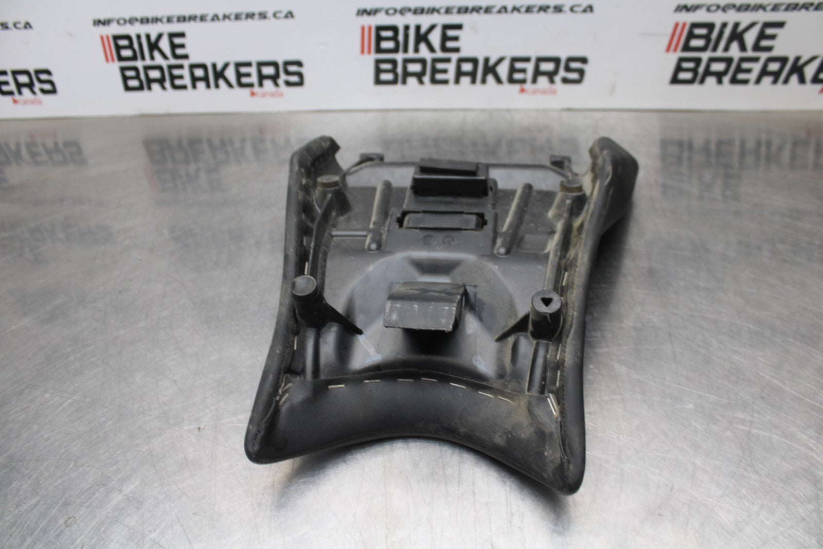 12-14 BMW S1000RR FRONT DRIVERS SEAT PAD SADDLE PILLION BB204