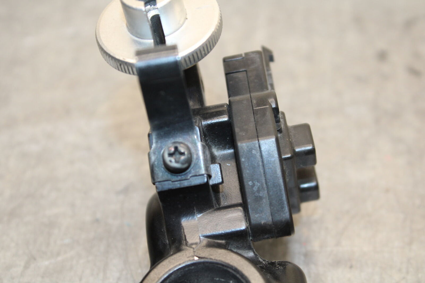 13-18 KAWASAKI NINJA ZX6R CLUTCH LEVER PERCH MOUNT BRACKET BB666