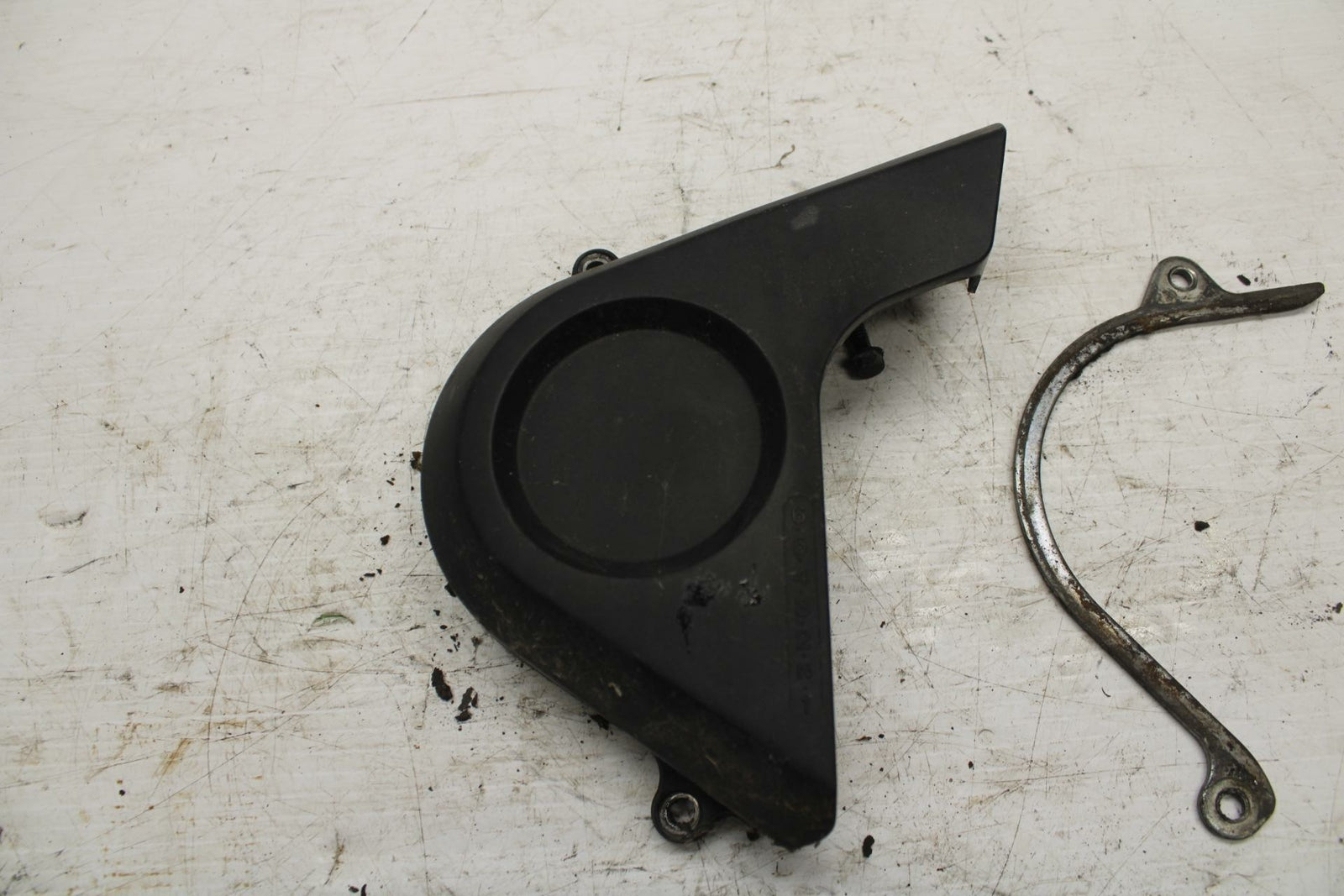 00-01 HONDA CBR929RR ENGINE SPROCKET COVER  BB265