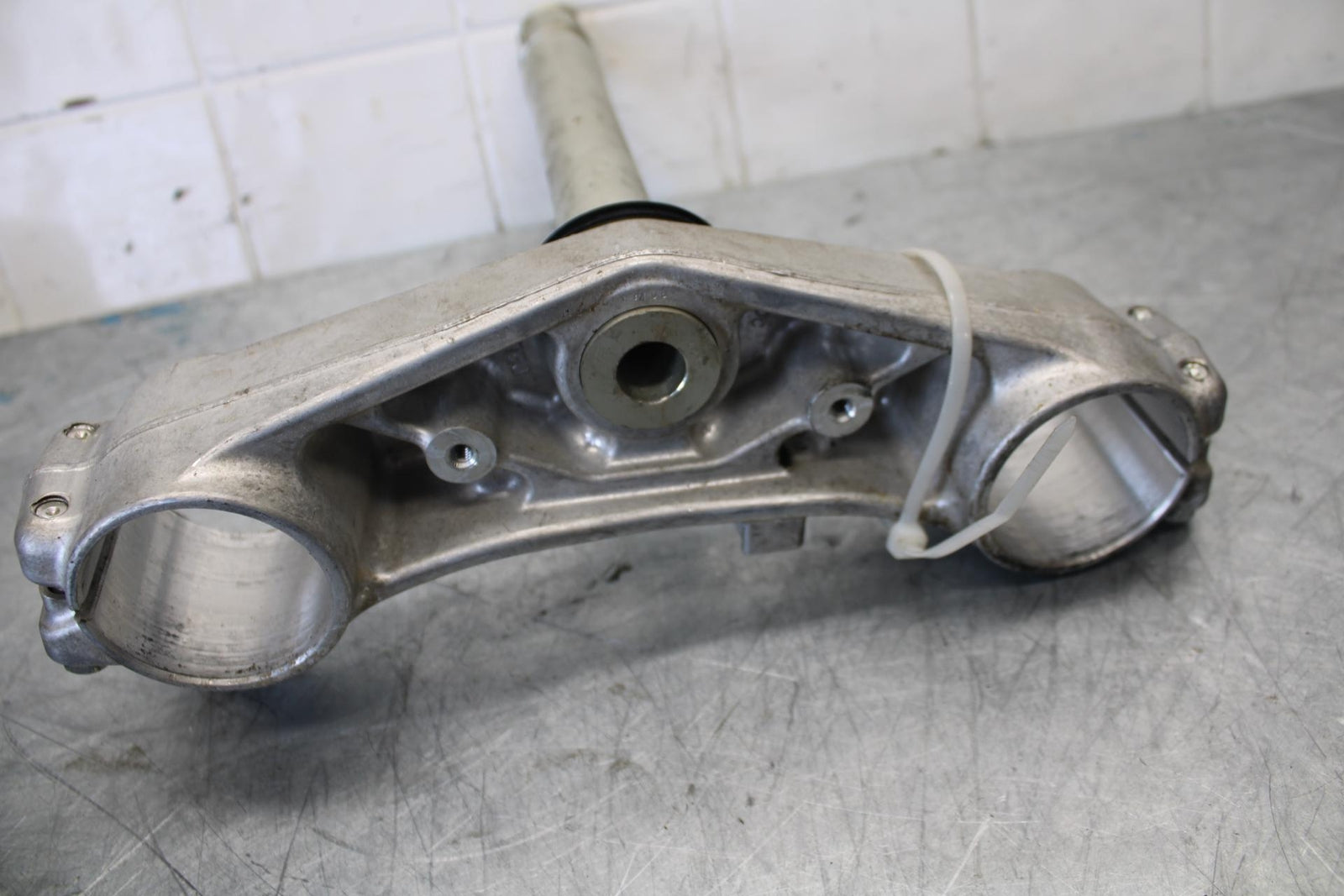15-21 SUZUKI GSXR600 FRONT FORKS CLAMP LOWER TRIPLE TREE STEM BB437 #A
