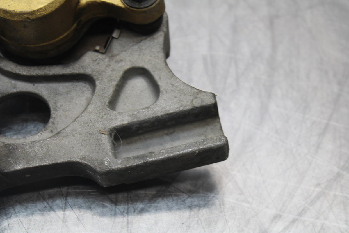 98-05 HONDA SUPER HAWK 1000 VTR1000F REAR BRAKE CALIPER W MOUNT BRACKET BB152 
