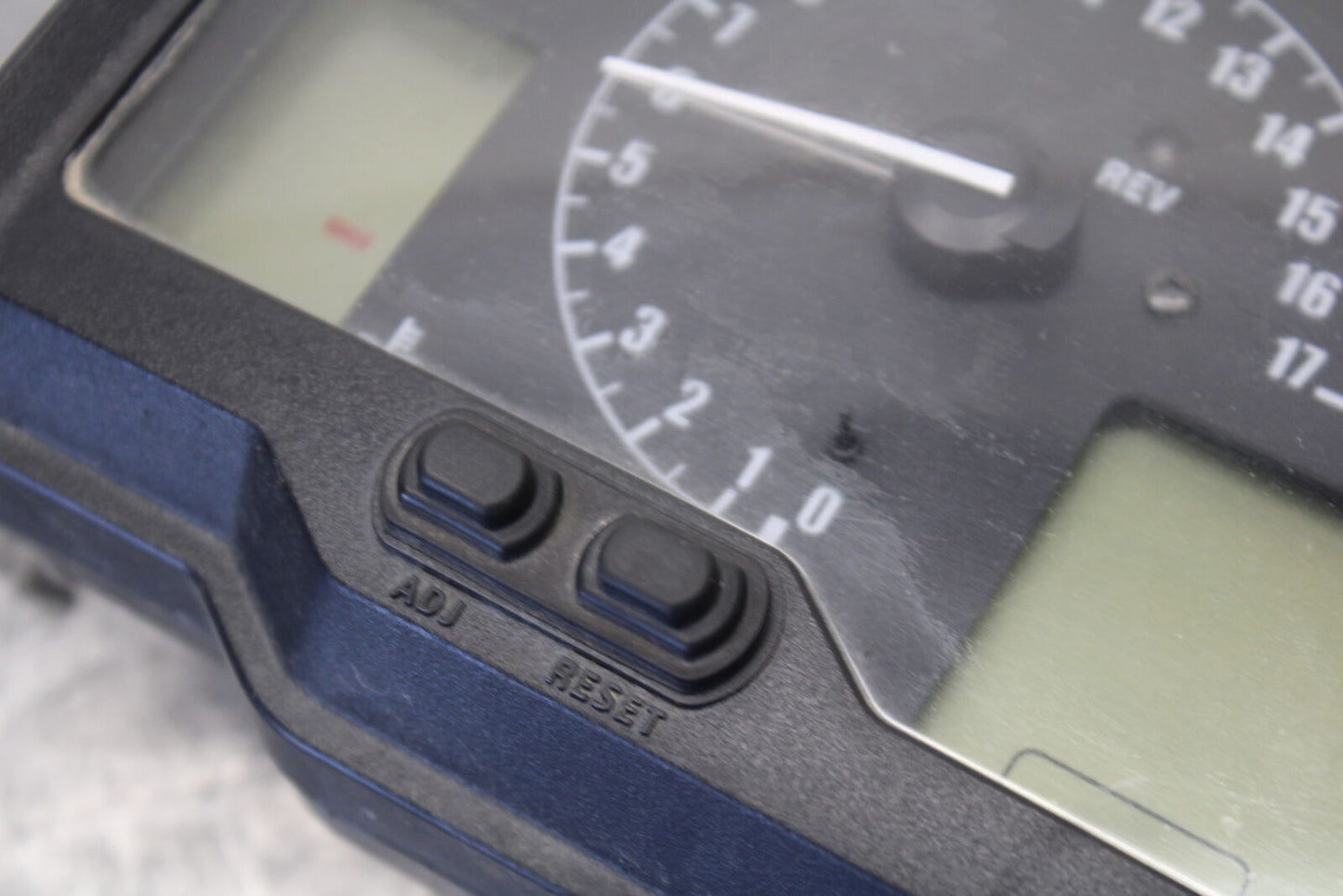 05-06 HONDA CBR600RR SPEEDO TACH GAUGES CLUSTER SPEEDOMETER TACHOMETER BB689