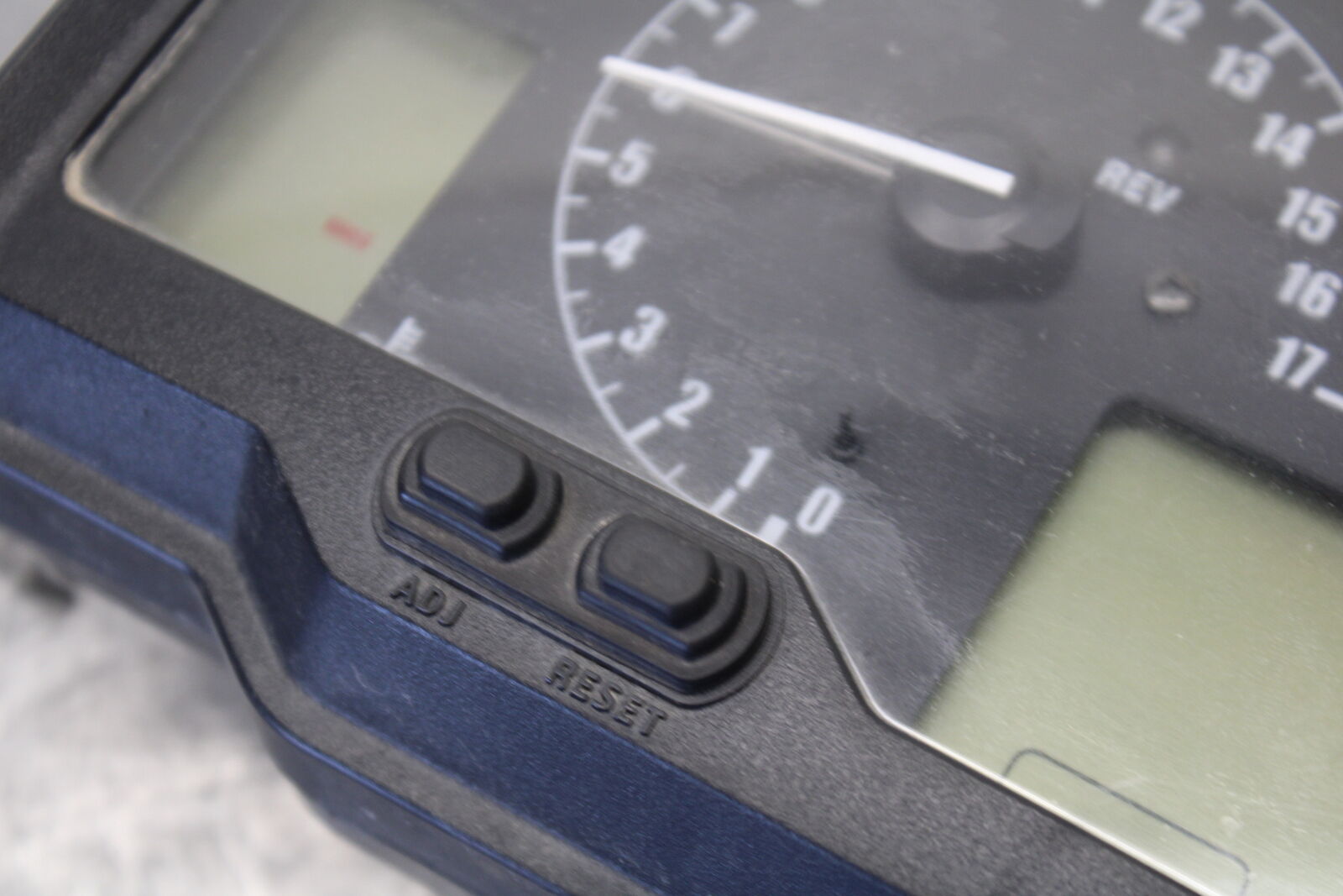 05-06 HONDA CBR600RR SPEEDO TACH GAUGES CLUSTER SPEEDOMETER TACHOMETER BB689
