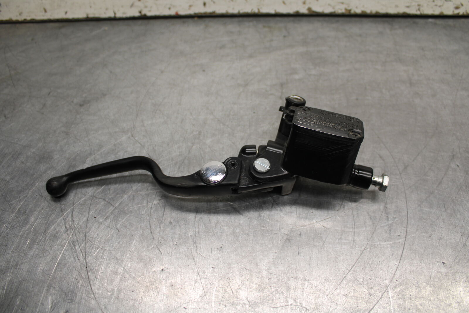 17-24 KTM 390 DUKE FRONT BRAKE MASTER CYLINDER w/ LEVER BB734