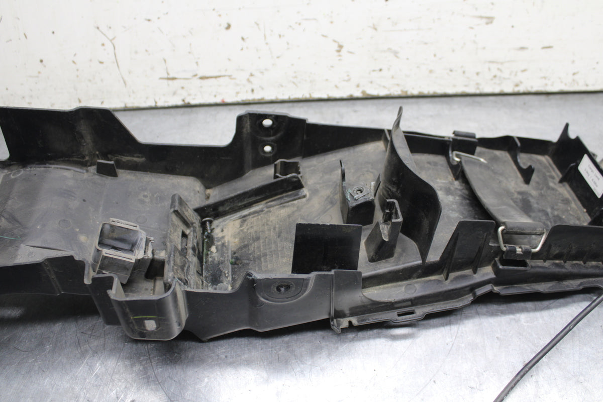 15-16 HONDA CB300F REAR BACK TAIL UNDERTAIL BATTERY TRAY PLASTIC BB740