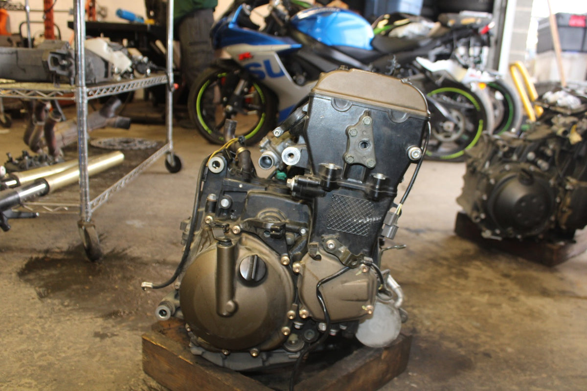 04-05 KAWASAKI NINJA ZX10R ENGINE MOTOR BB931
