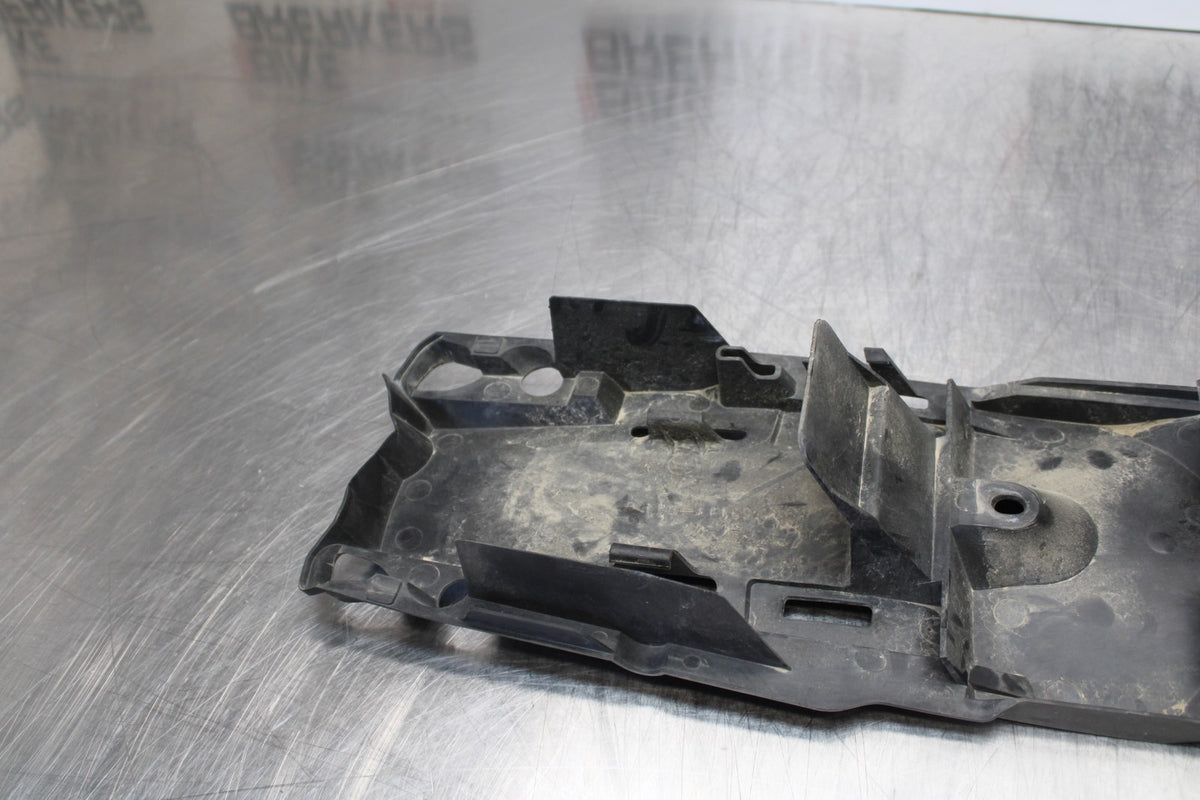 06-07 SUZUKI GSXR 600 REAR BACK TAIL UNDERTAIL BATTERY TRAY PLASTIC BB170
