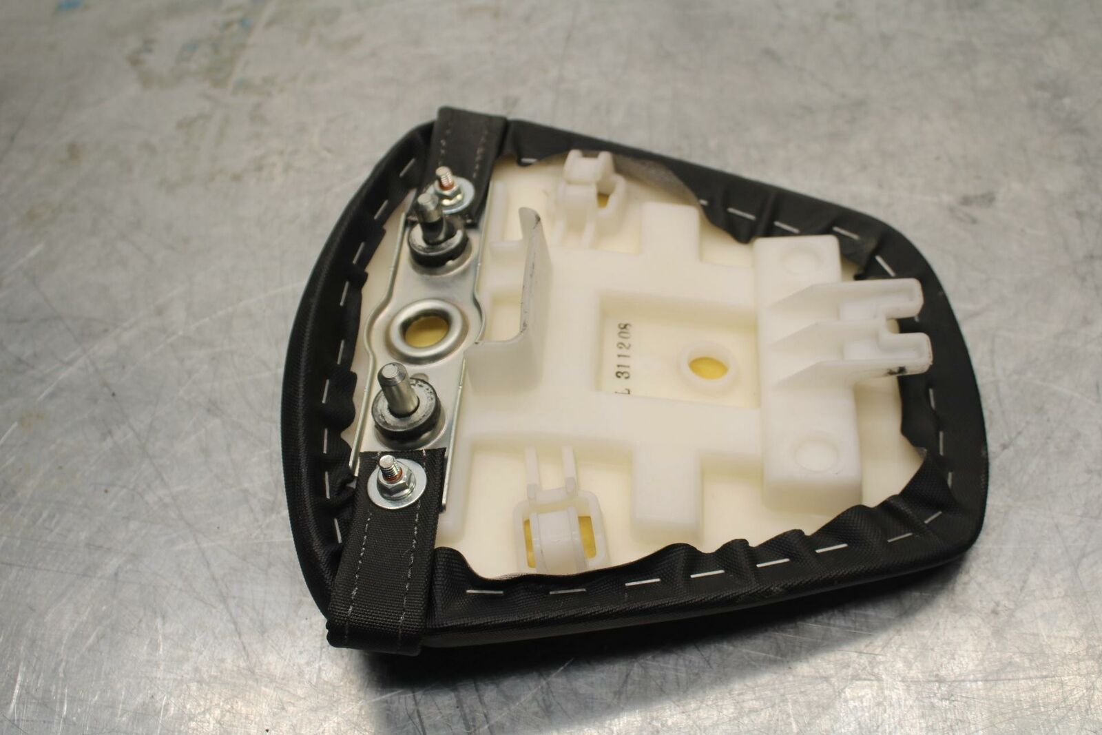 15-21 SUZUKI GSXR600 REAR BACK PASSENGER TANDEM SEAT PAD SADDLE PILLION BB418