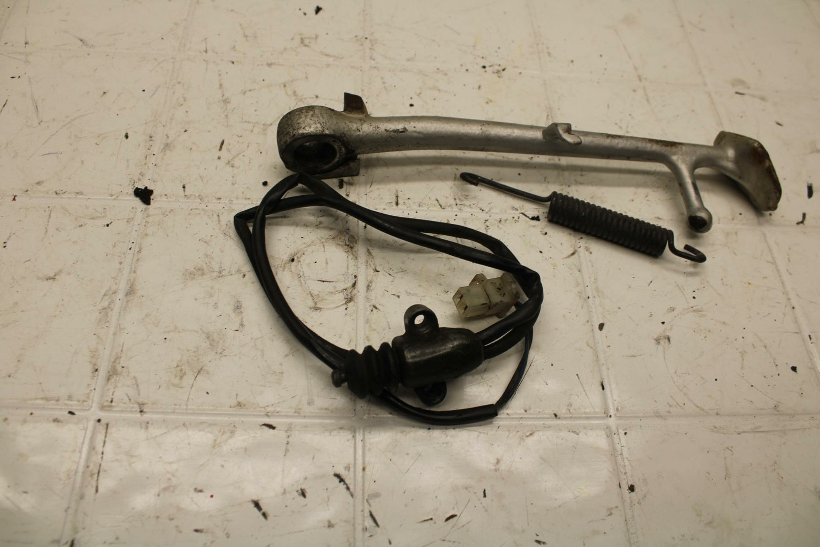 86-89 YAMAHA FJ1200 KICKSTAND SIDE KICK STAND BB11