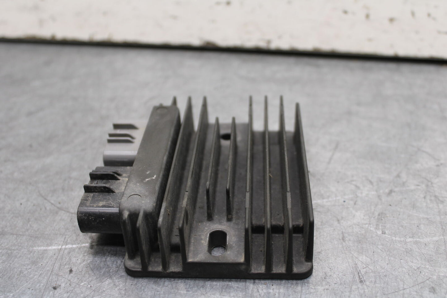 16 KAWASAKI NINJA ZX10R RECTIFIER VOLTAGE REGULATOR 21066-0748  BB650