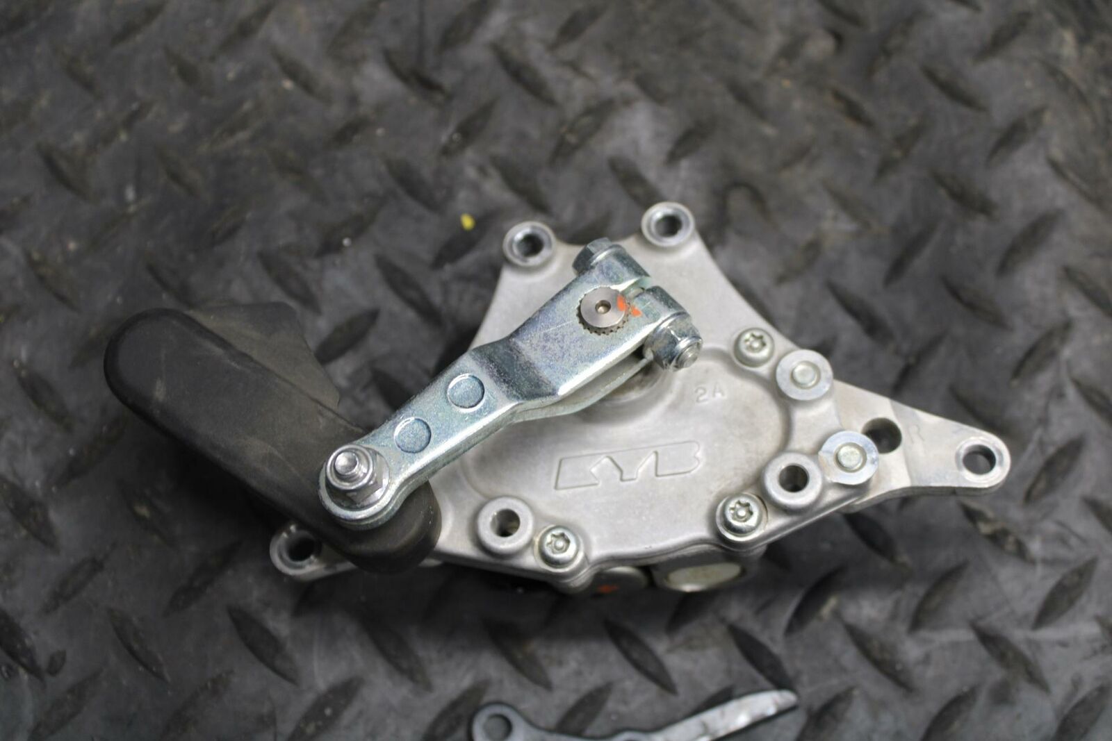 07-08 HONDA CBR600RR STEERING DAMPER STABILIZER 53700-MFJ-D01 BB224