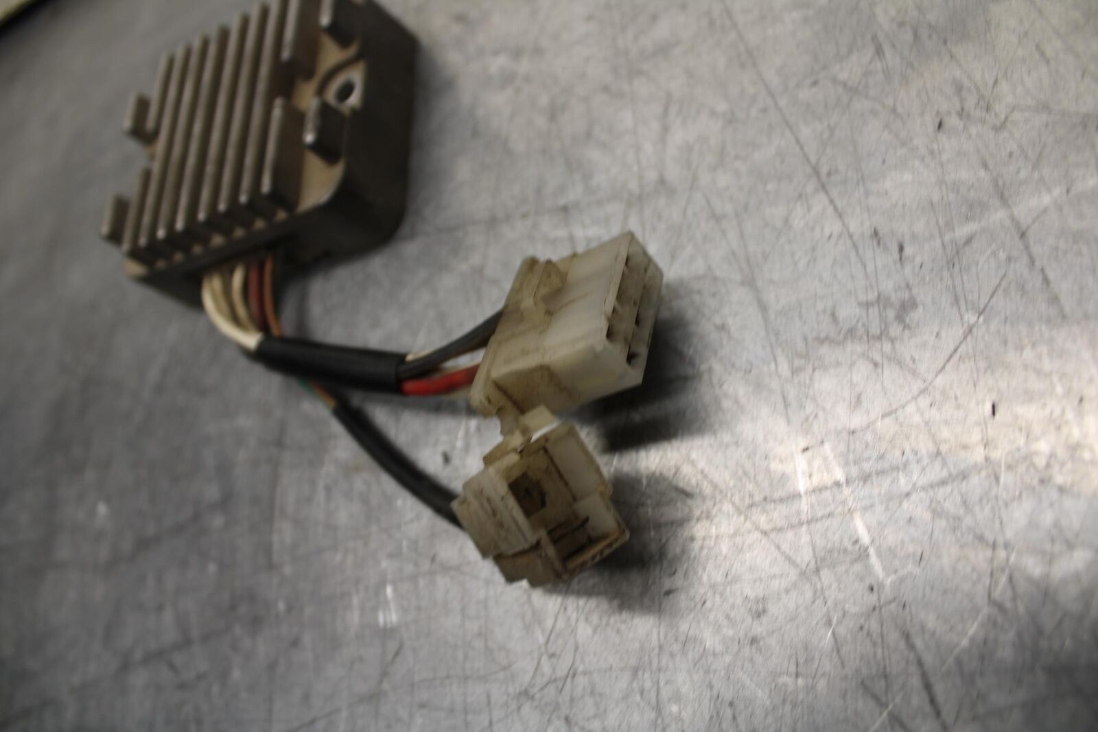 1979 Yamaha XS1100 RECTIFIER VOLTAGE REGULATOR 1T4-81960-A0-00 BB572
