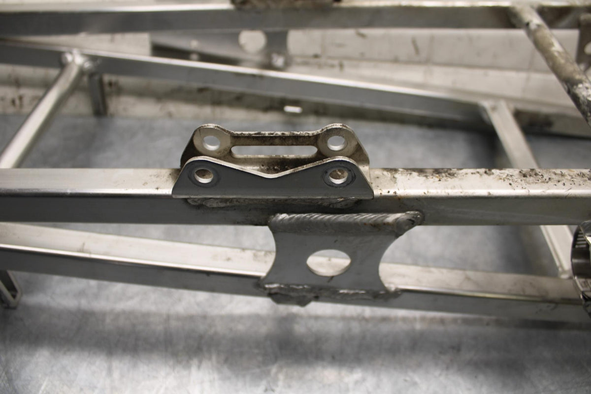 2000 Honda CBR600F4 REAR BACK TAIL SUBFRAME SUB FRAME BB552
