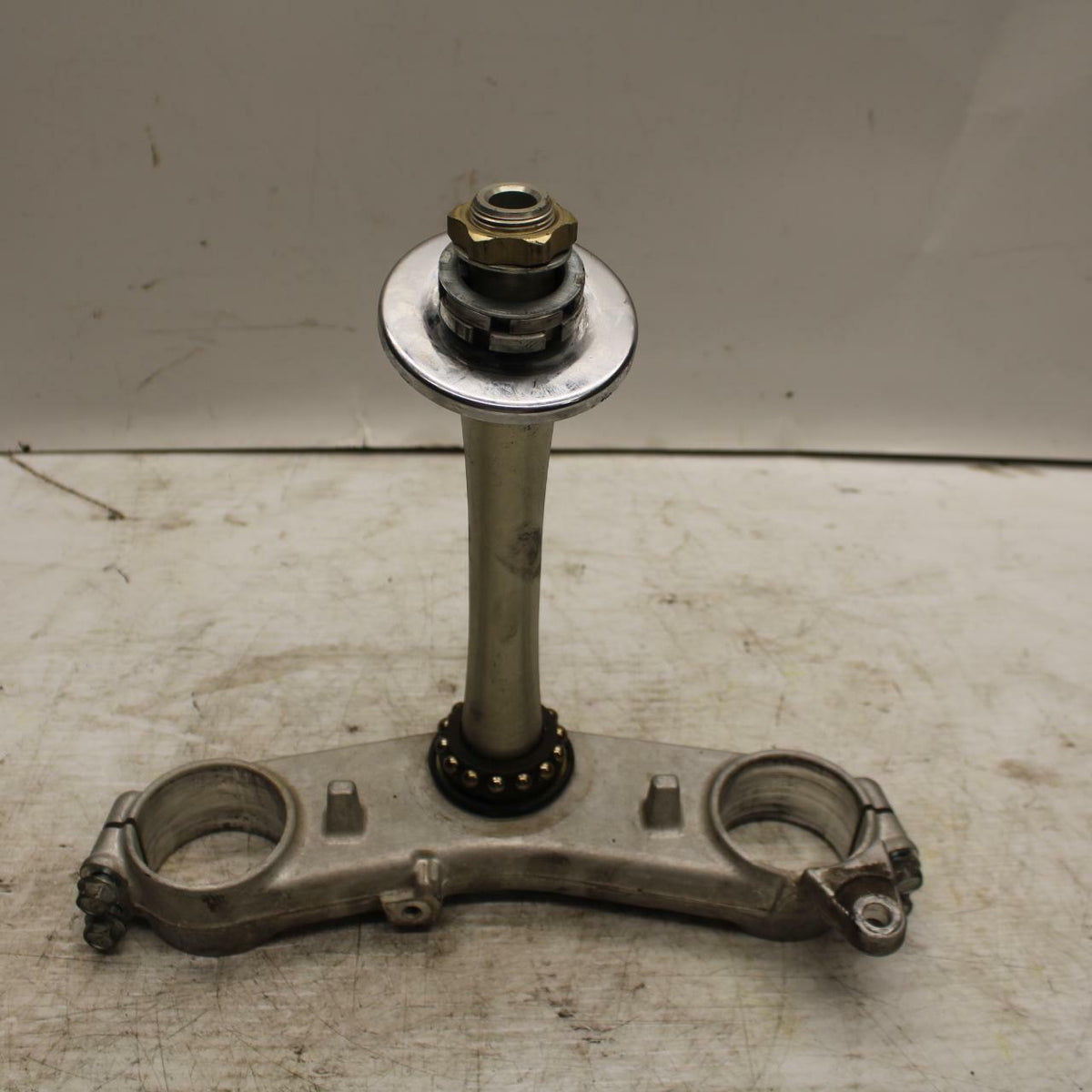 00-07 SUZUKI HAYABUSA FRONT FORKS CLAMP LOWER TRIPLE TREE STEM 51410-24F30 BB281