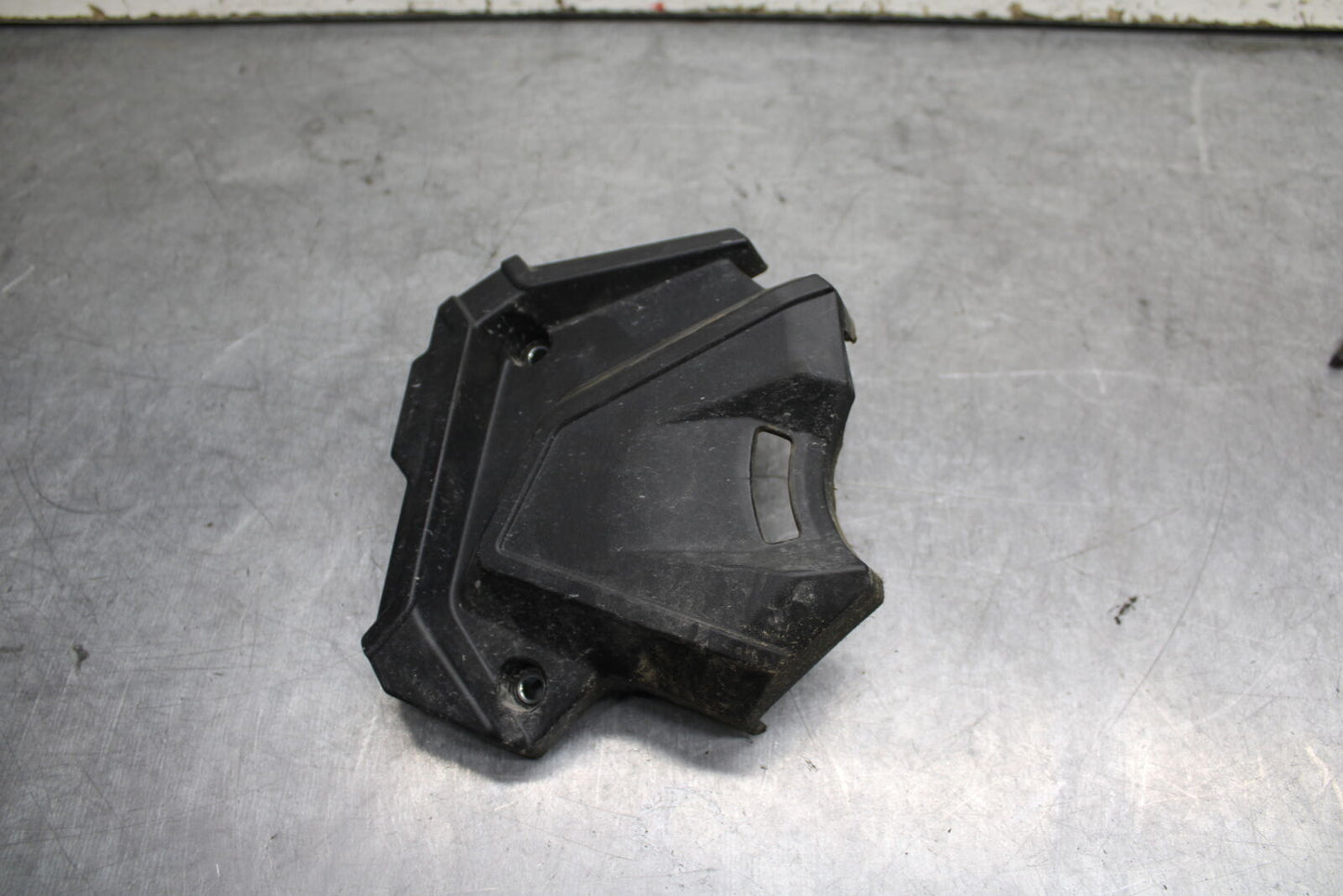 18-24 KAWASAKI NINJA 650 ENGINE SPROCKET COVER BB725