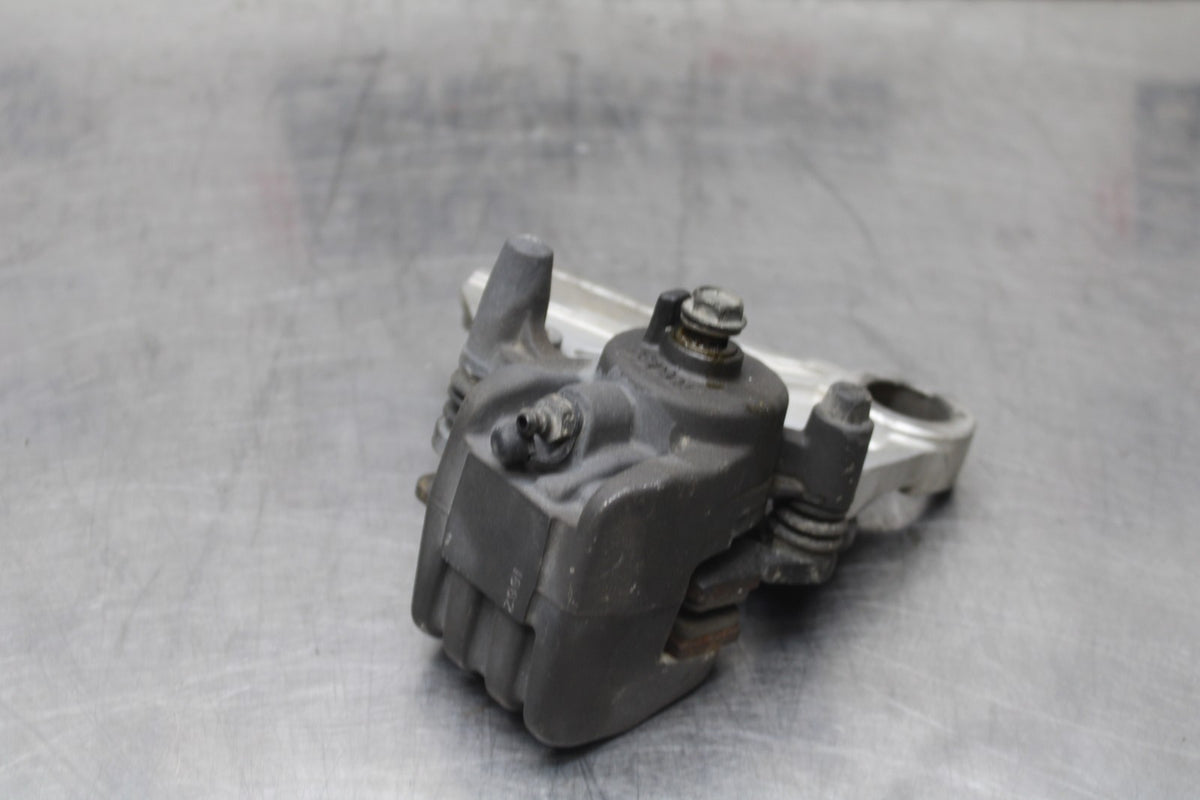 98 KAWASAKI NINJA ZX6 REAR BACK BRAKE CALIPER W MOUNT BRACKET BB870