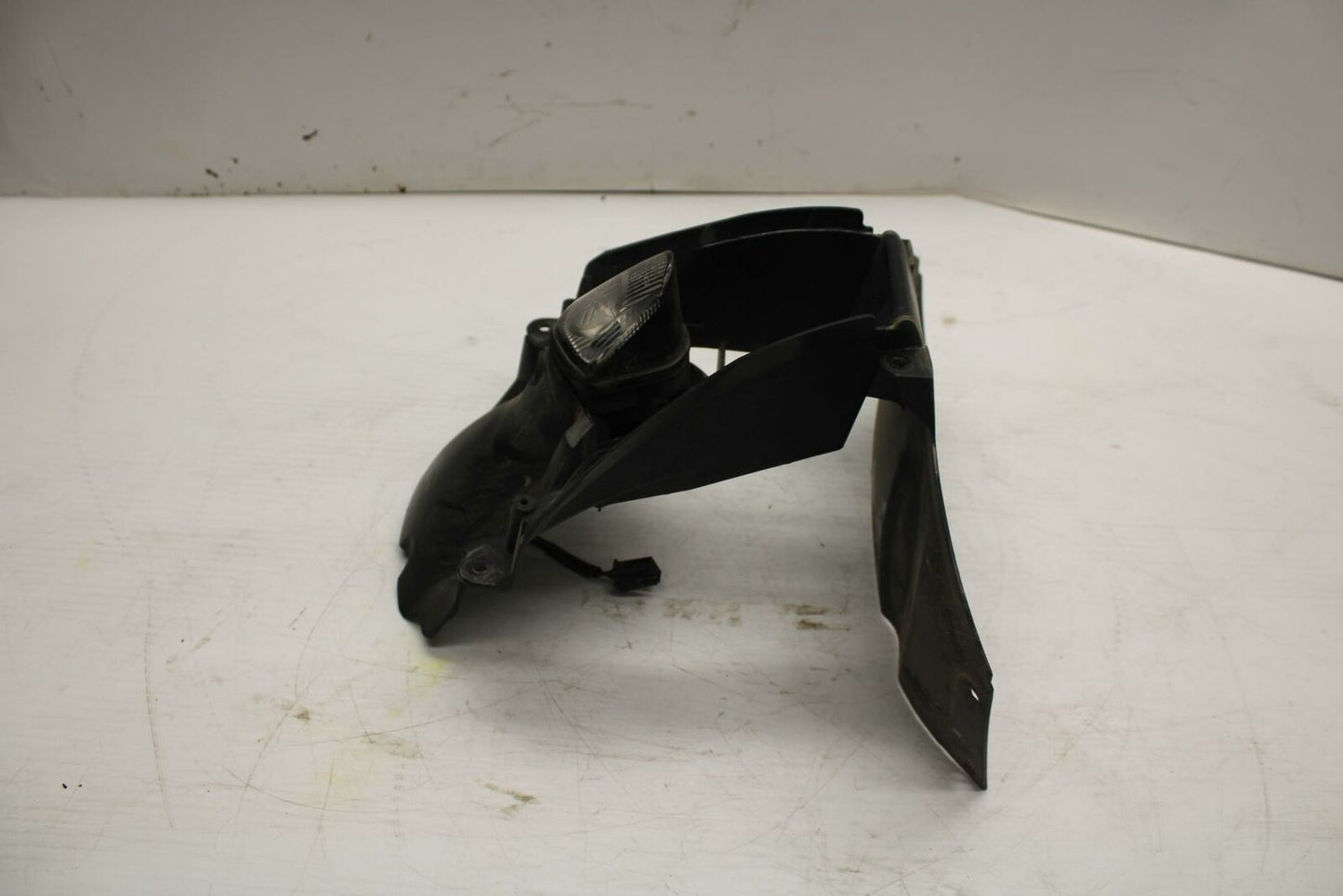07 YAMAHA YZF R6 2c0 FRONT CENTER COWL FAIRING  BB284