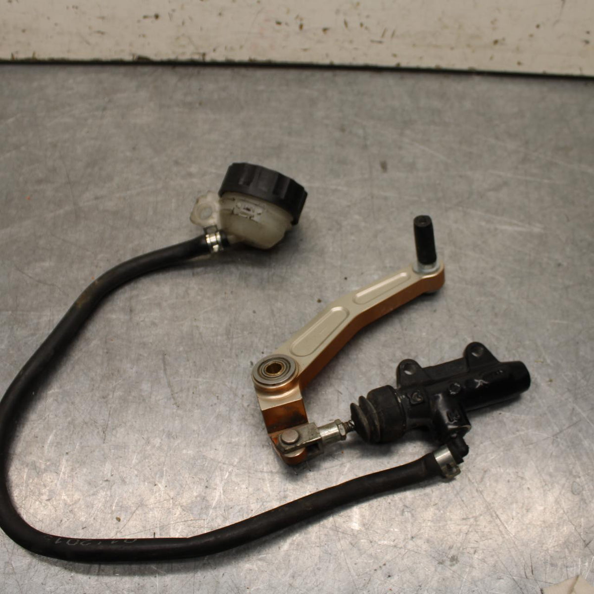 16-24 KTM 390 RC REAR BACK BRAKE MASTER CYLINDER W RESERVOIR BB648