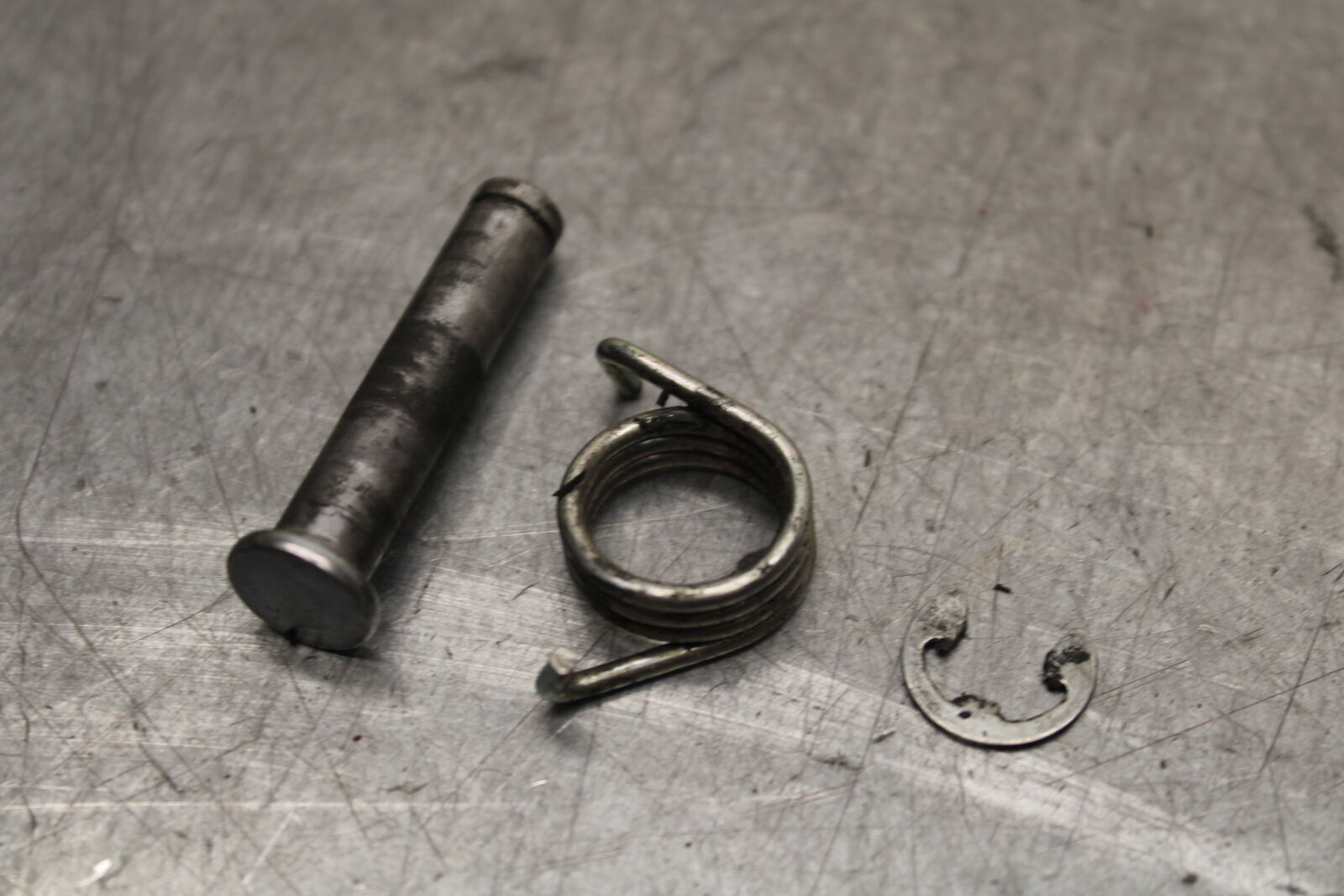 16 KAWASAKI NINJA ZX10R RIGHT FRONT FOOT REST PEG STEP 34028-0140 BB650