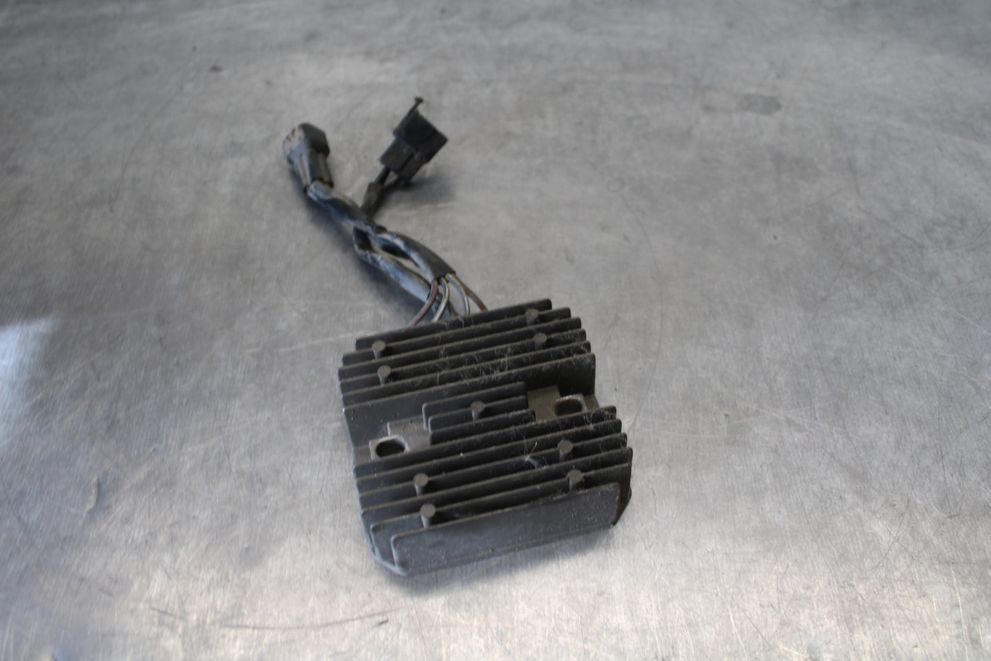 04 SUZUKI INTRUDER 800 RECTIFIER VOLTAGE REGULATOR BB758