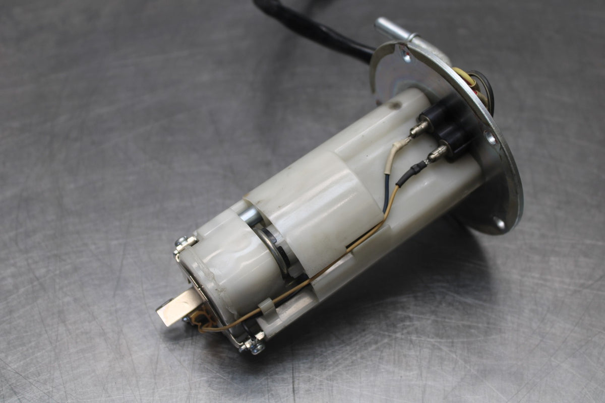08 KAWASAKI NINJA ZX10R FUEL PUMP GAS PETROL SENDER UNIT BB902