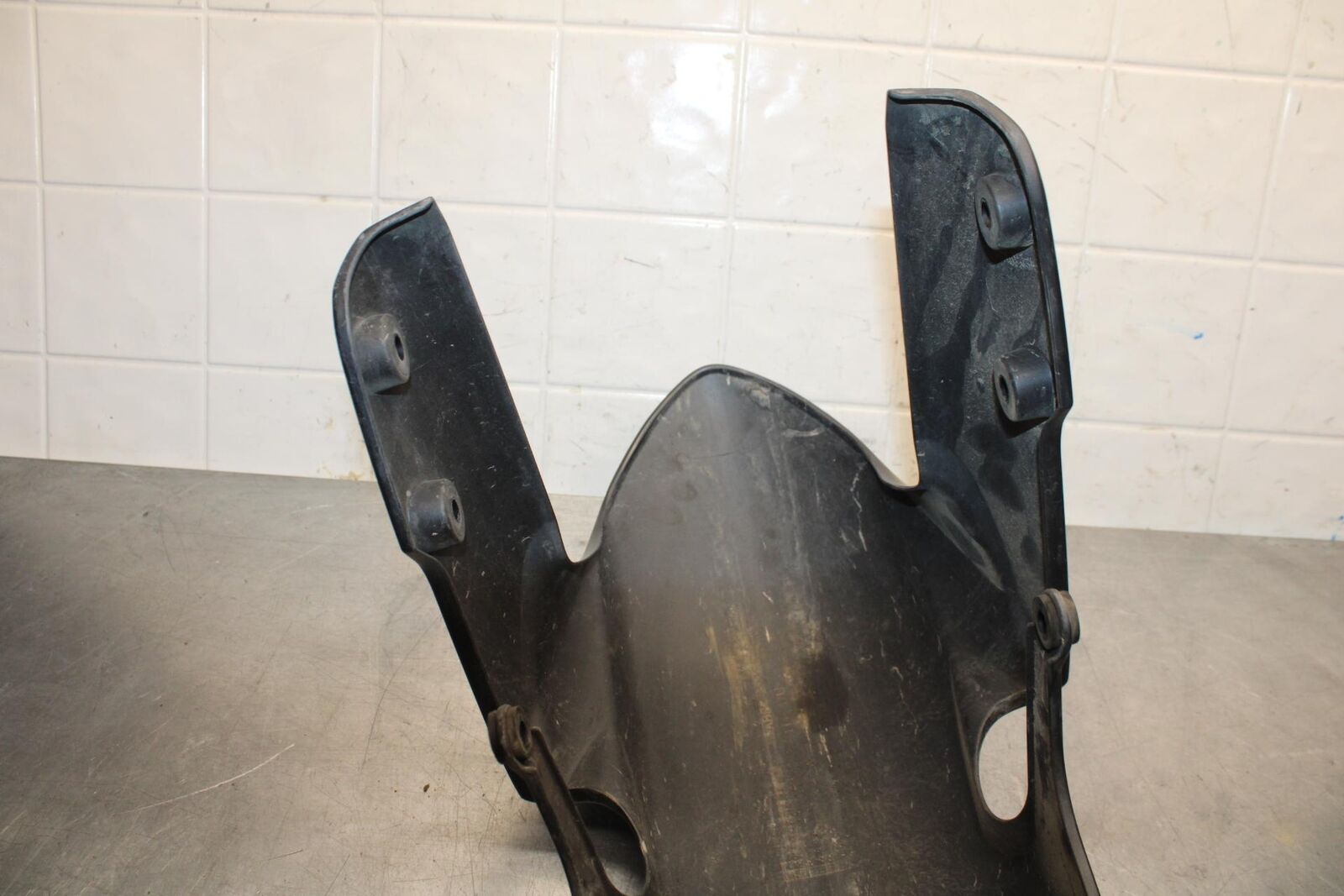 2017 Suzuki GSXR600 FRONT WHEEL FENDER COWL FAIRING 53100-47H00-YKV BB598
