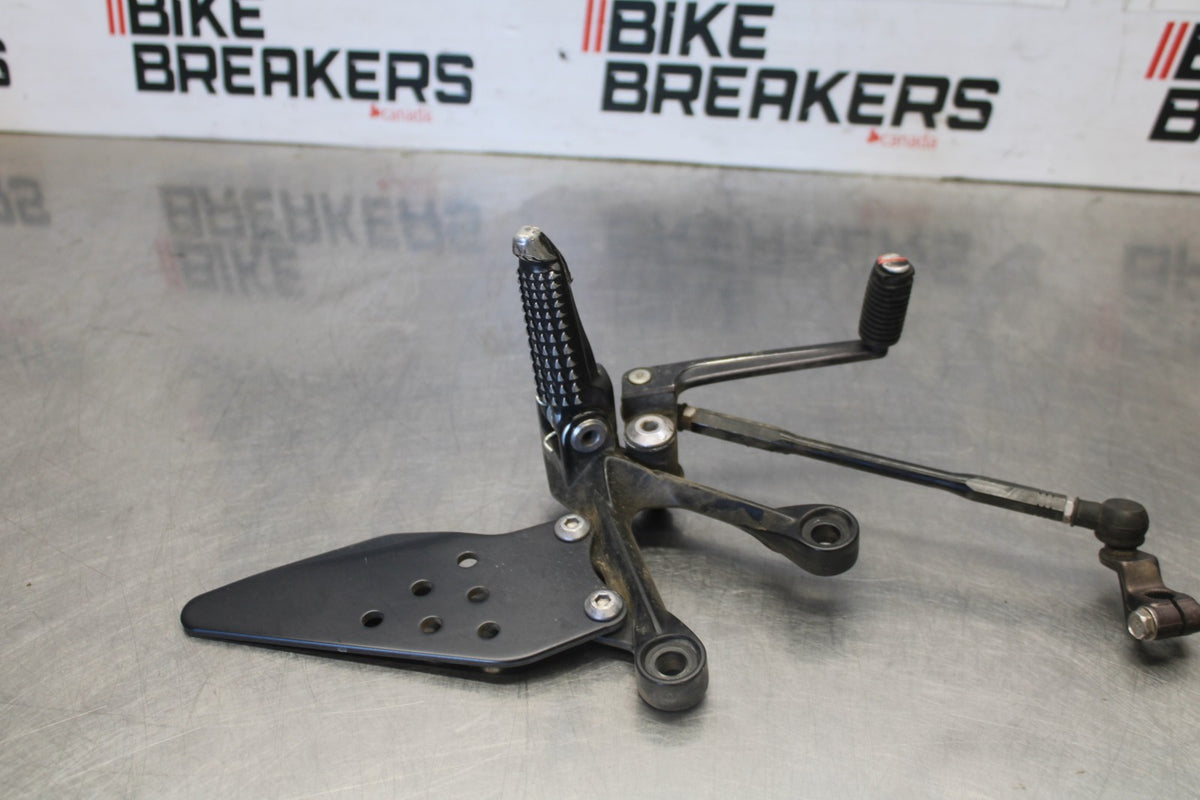 07-08 KAWASAKI NINJA ZX6R LEFT REARSET REAR SET FOOT PEG W SHIFTER BB937
