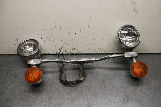 02-04 HONDA VTX1800S FRONT TURN SIGNAL BAR MOUNT & TURN SIGNALS BB712