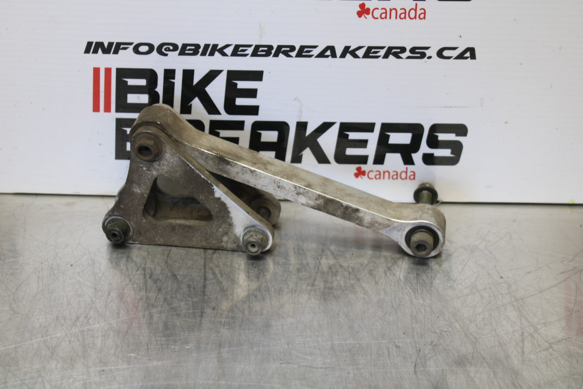 04-05 YAMAHA YZF R1 REAR DOGBONE SHOCK LINKAGE LINK BB173