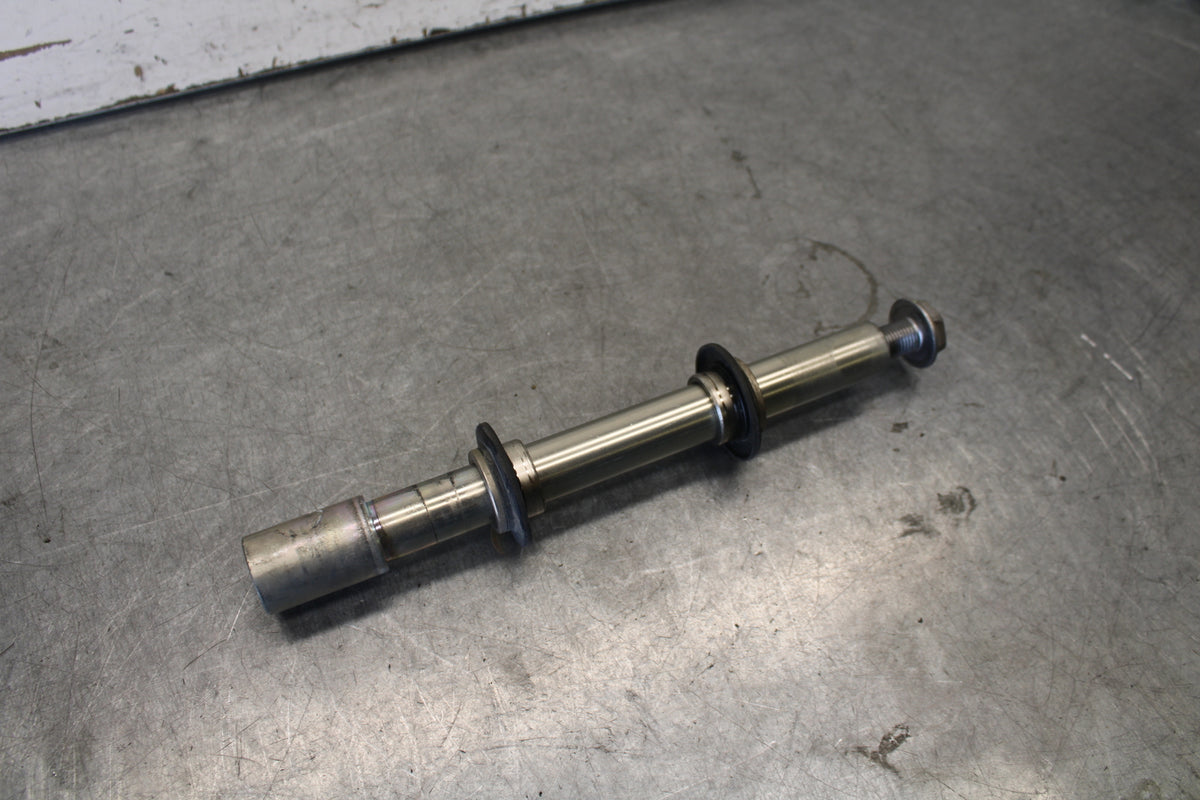 07-08 YAMAHA YZF R1 FRONT WHEEL RIM AXLE PIVOT BOLT BB675