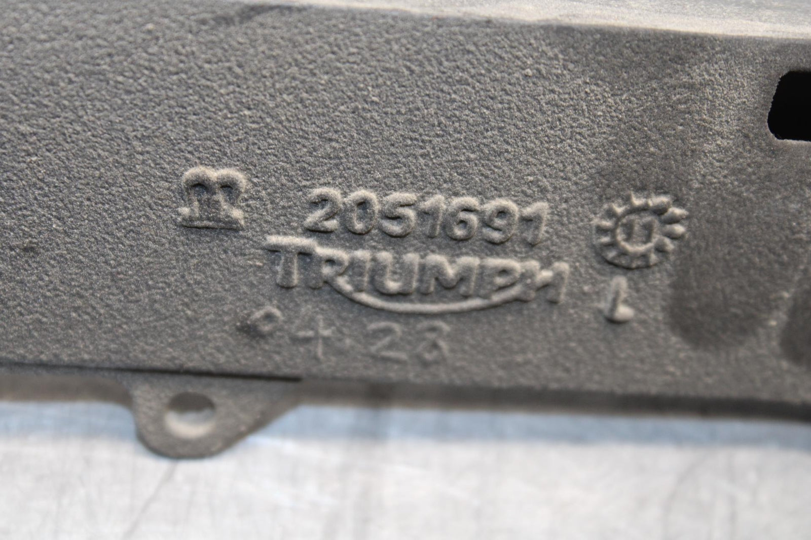 2012 Triumph Daytona 675R REAR SWINGARM BACK SUSPENSION SWING ARM BB589
