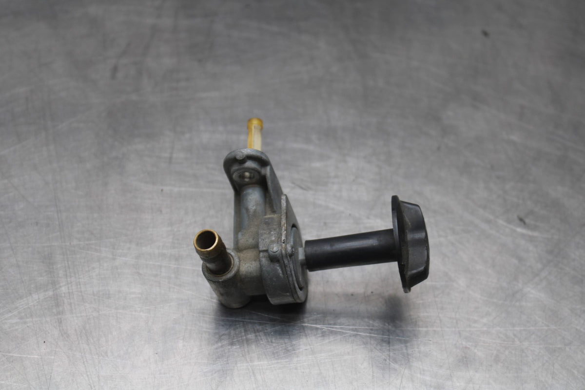 98 KAWASAKI NINJA ZX6 FUEL GAS TANK PETCOCK SHUT ON OFF VALVE BB870