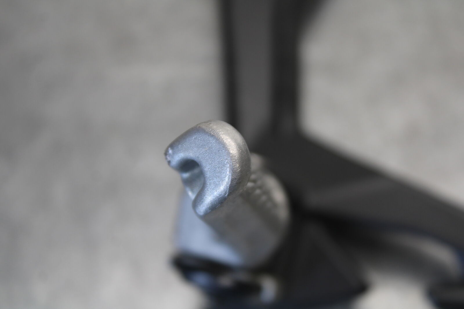 18-23 KAWASAKI NINJA 400 REAR BACK PASSENGER PEG SET PAIR BB679