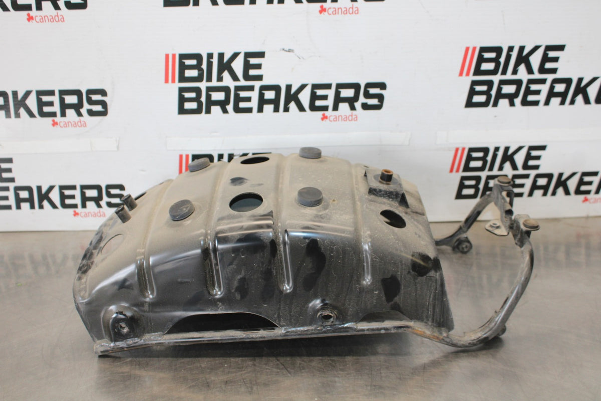07 SUZUKI BOULEVARD M50 REAR BACK FENDER SUPPORT FRAME SUBFRAME BB897