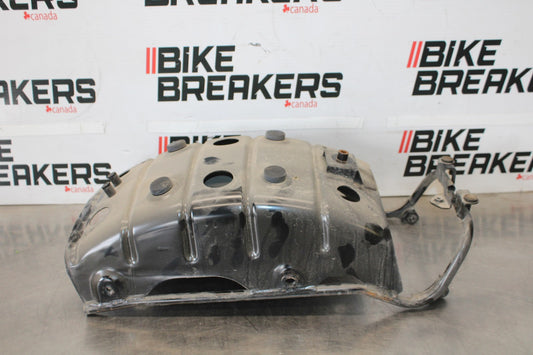 07 SUZUKI BOULEVARD M50 REAR BACK FENDER SUPPORT FRAME SUBFRAME BB897
