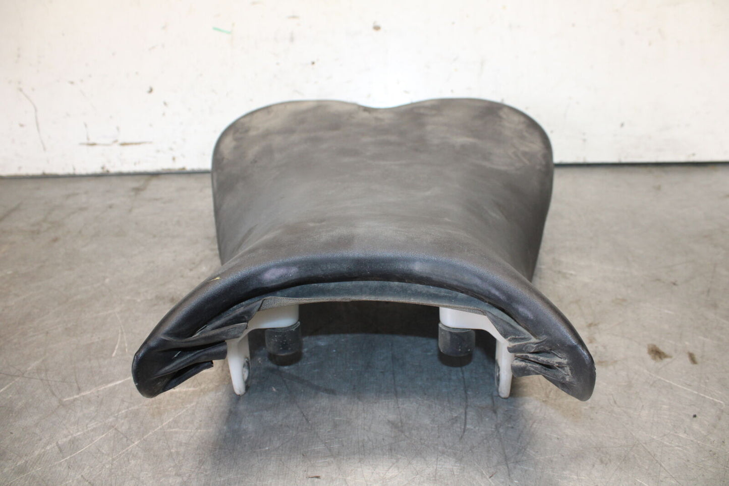 06-07 SUZUKI GSXR 600 FRONT DRIVERS SEAT PAD SADDLE PILLION  BB694