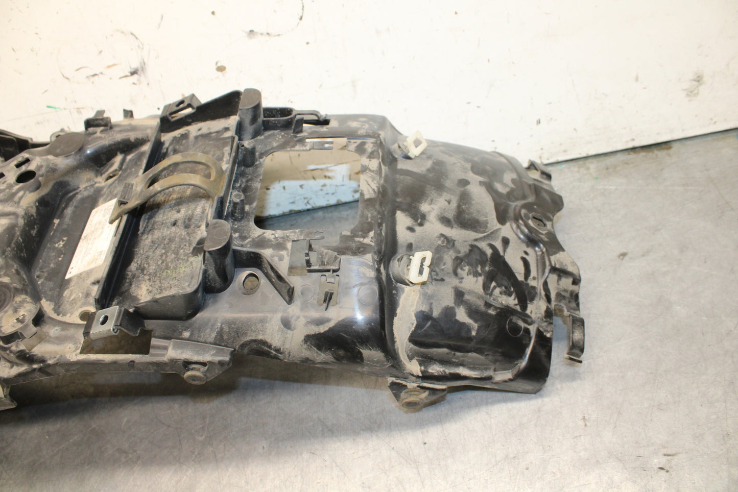 16-17 KAWASAKI VULCAN S 650 EN650 ABS BATTERY TRAY BOX HOLDER BB731