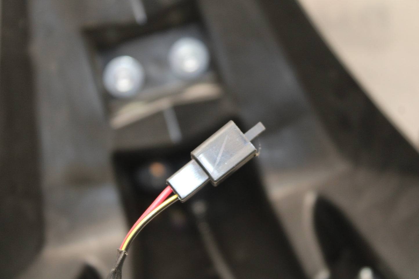 23-24 KAWASAKI NINJA ZX14R REAR BACK FENDER MUD GUARD BB764