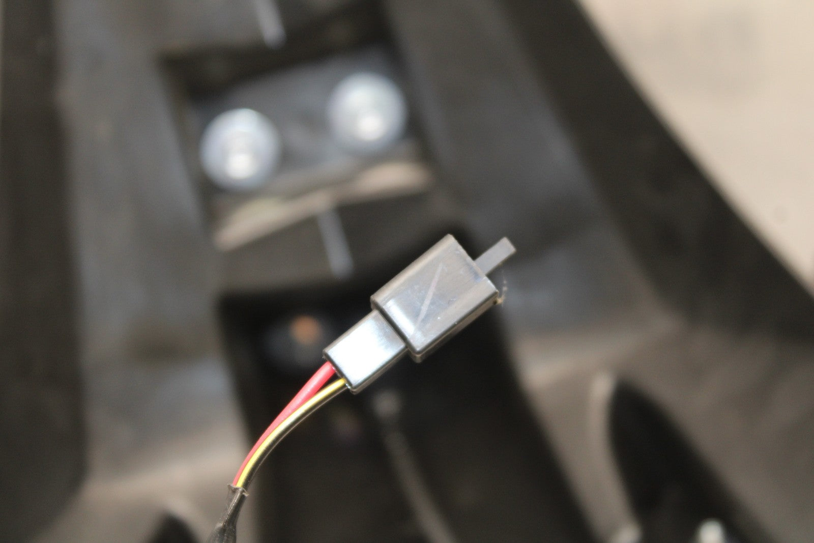 23-24 KAWASAKI NINJA ZX14R REAR BACK FENDER MUD GUARD BB764