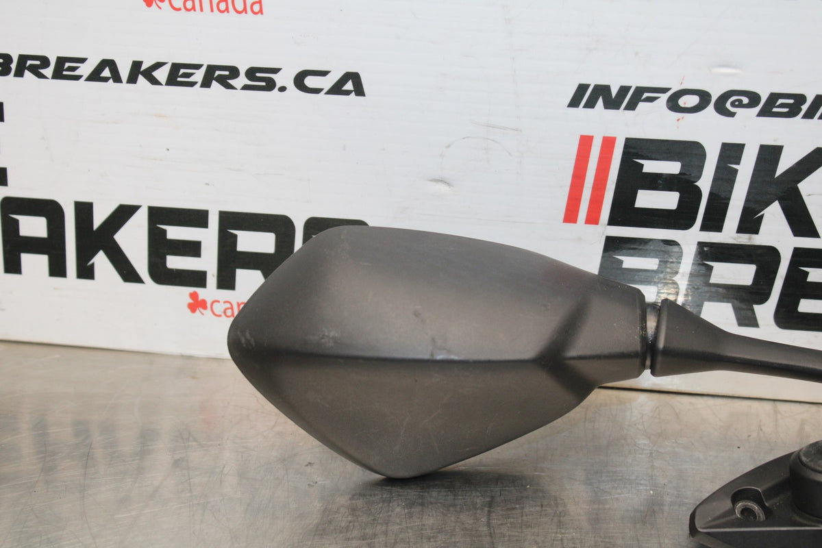 18 SUZUKI GSXR1000 REAR VIEW MIRROR SET PAIR MIRRORS BB642