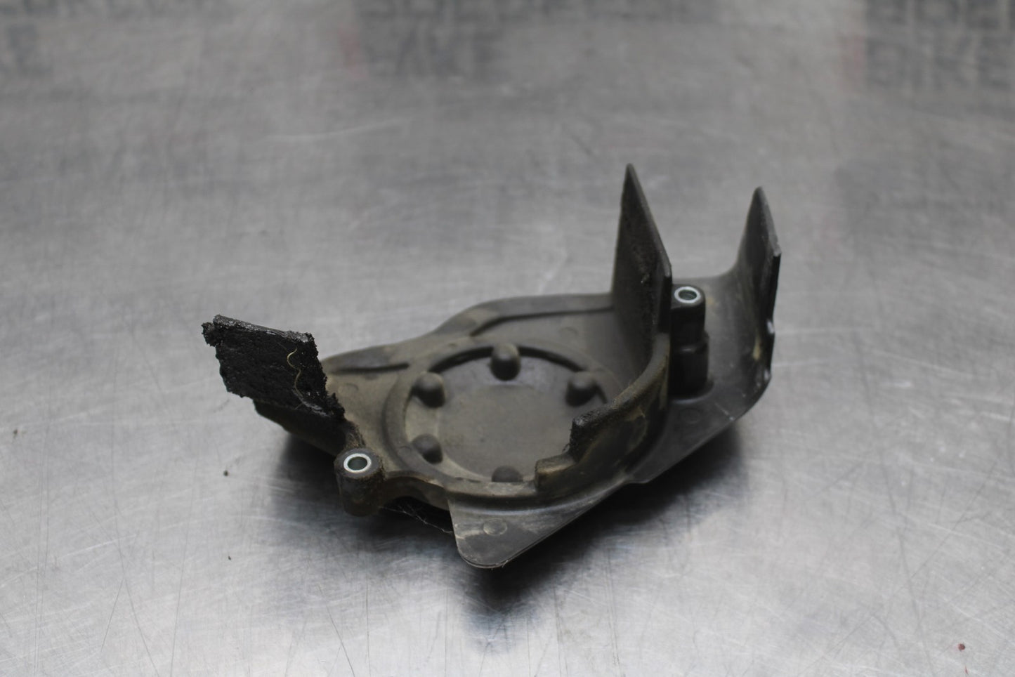 09-10 KAWASAKI ER-6N ENGINE SPROCKET COVER BB205