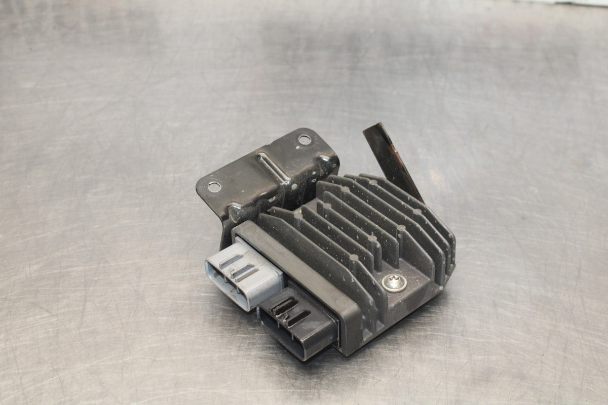 17-20 BMW S1000R RECTIFIER VOLTAGE REGULATOR BB909