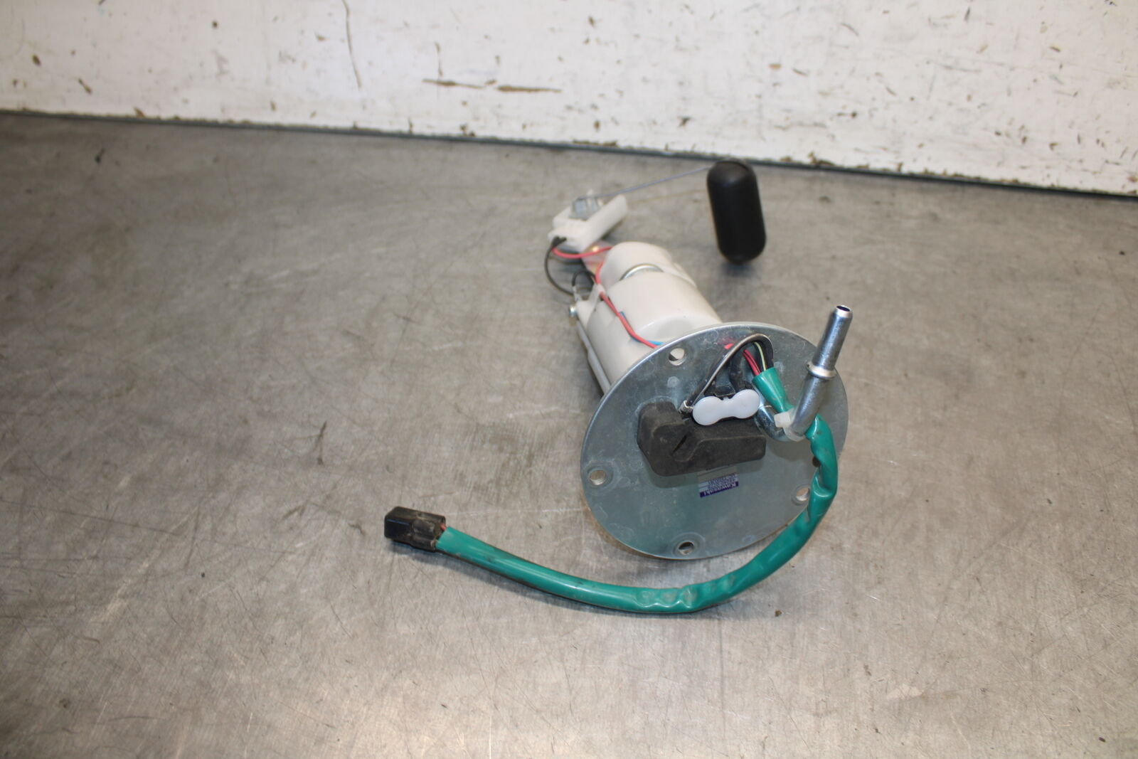 19-23 KAWASAKI NINJA ZX6R FUEL PUMP GAS PETROL SENDER UNIT BB701