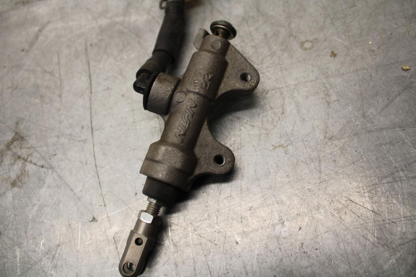 2008 Yamaha YZF R6 REAR  BRAKE MASTER CYLINDER W RESERVOIR 2C0-2583V-01-00 BB521