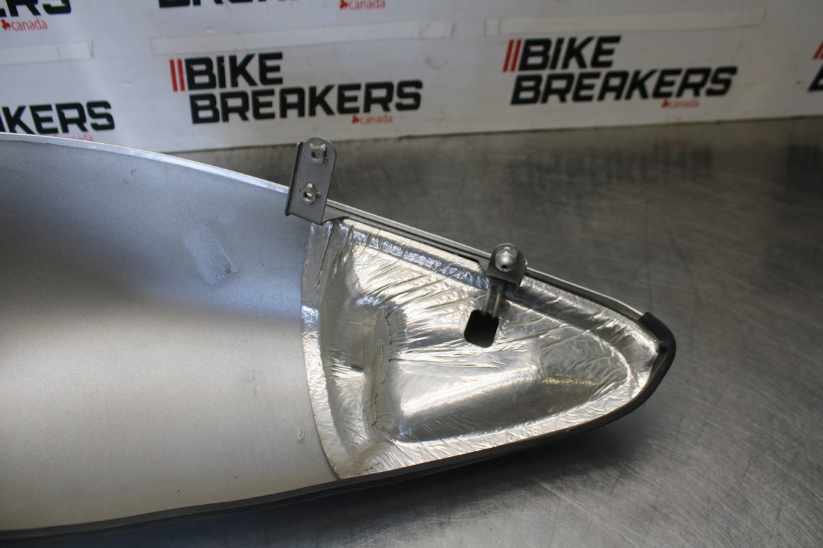 05-09 SUZUKI BOULEVARD C90 RIGHT GAS TANK COVER TRIM PANEL COWL  BB918