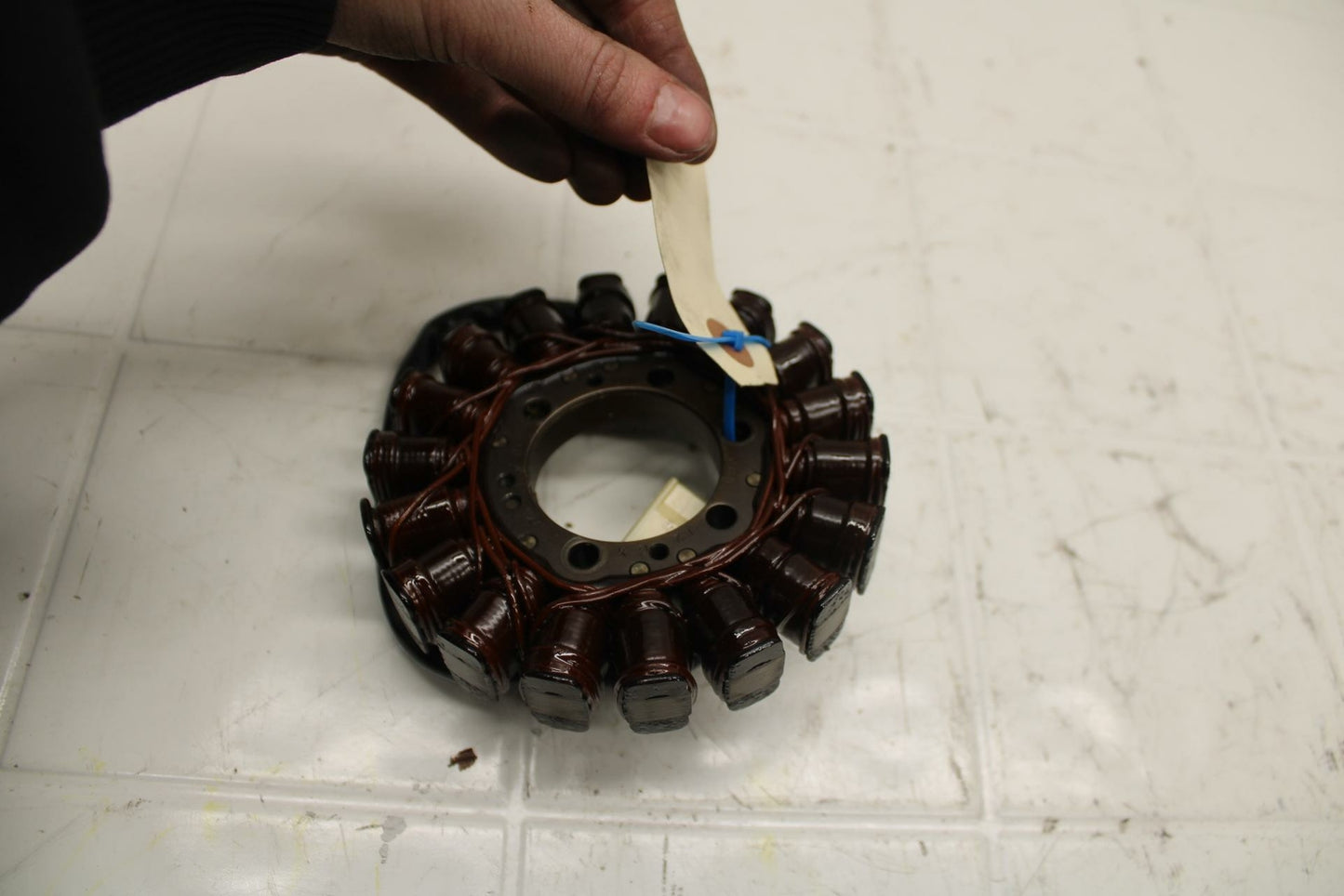 07 YAMAHA YZF R6 STATOR GENERATOR ALTERNATOR MAGNETO 2C0-81410-00-00 BB284 B