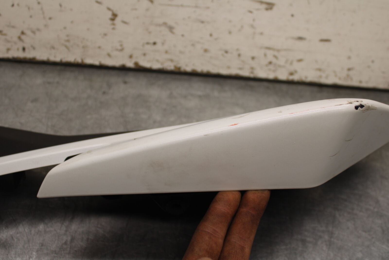 15-16 HONDA CB300F LEFT REAR BACK TAIL FAIRING COWL SHROUD BB740