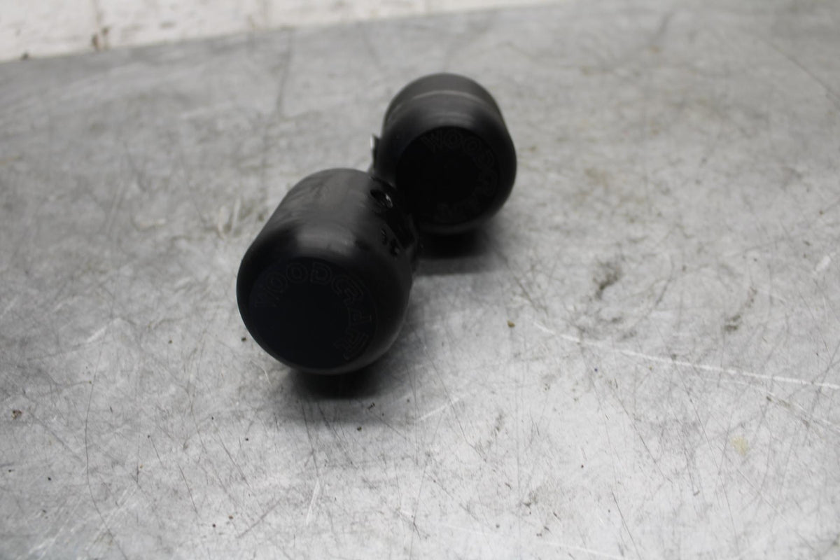 1997 Suzuki GSXR750 WOODCRAFT FRAME SLIDERS SET BB527
