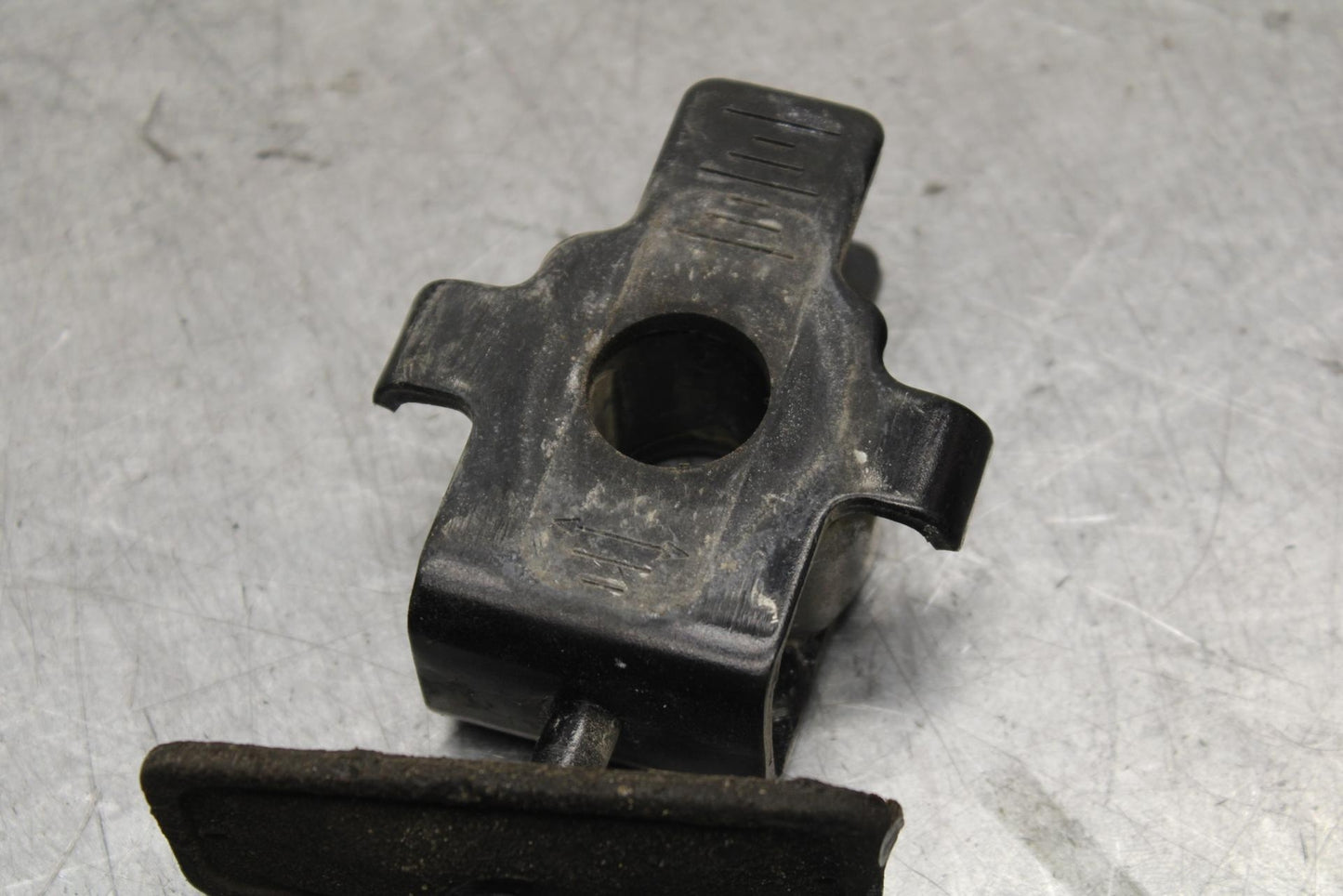 2008 Honda CBF1000 SWINGARM CHAIN TENSIONER ADJUSTMENT BRACKET SET PAIR  BB641