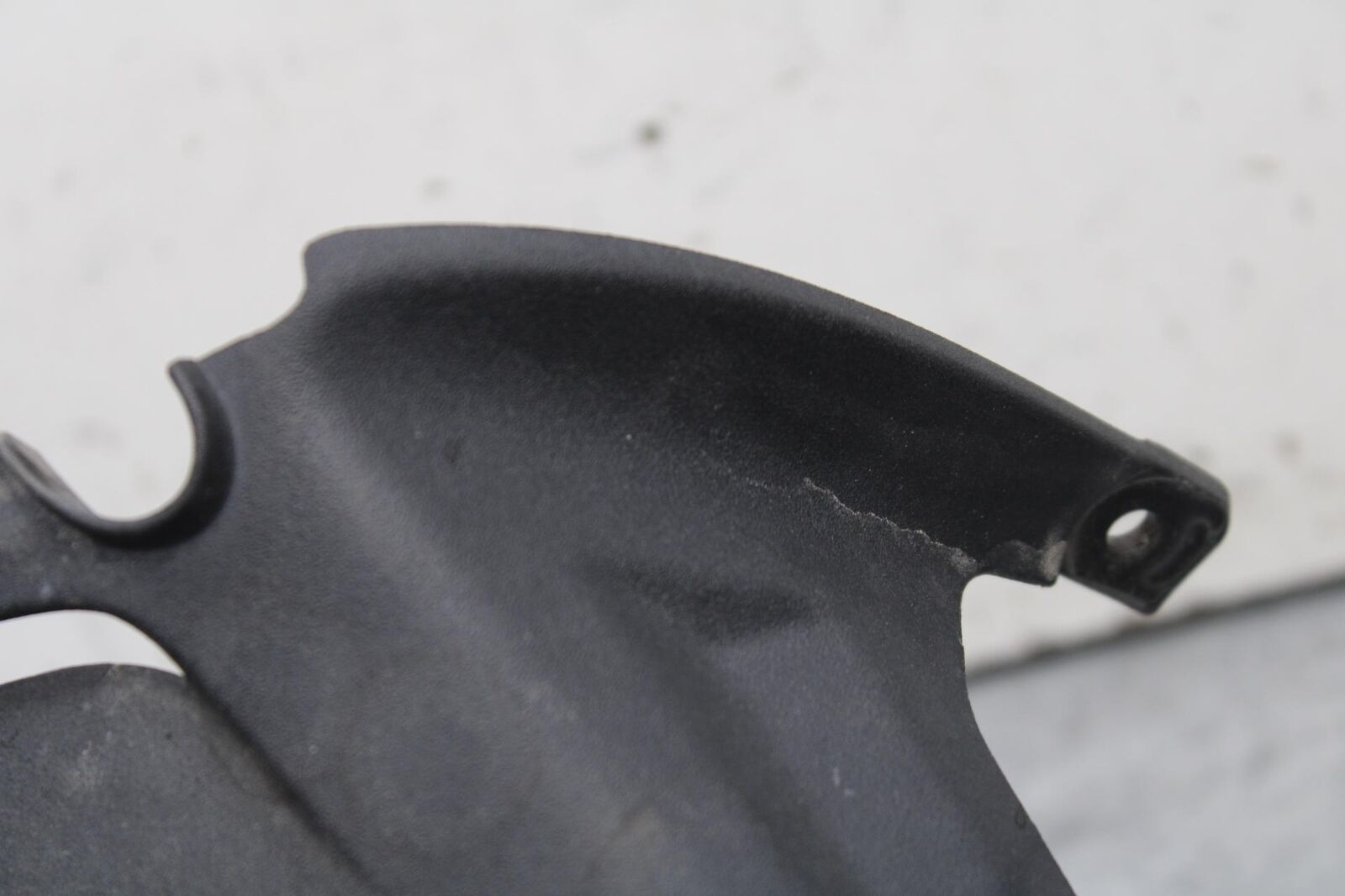 09-12 KAWASAKI NINJA ZX6R REAR BACK WHEEL TIRE HUGGER FENDER 35023-0171 BB640